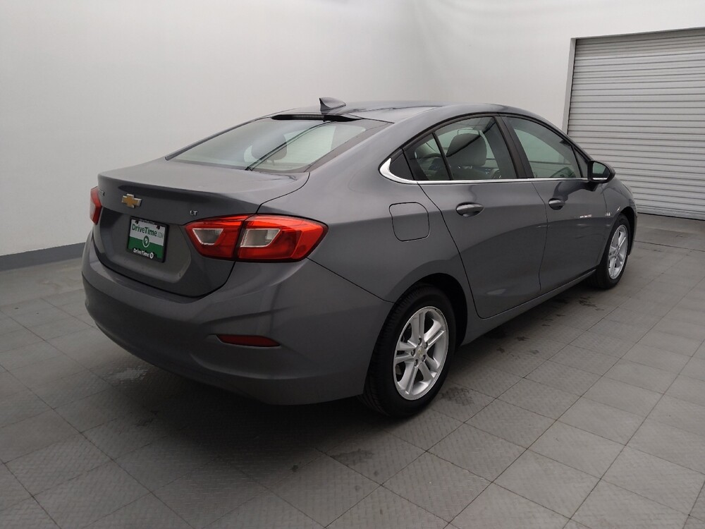 2018 Chevrolet Cruze in Houston, TX 77074 - 18090740 9