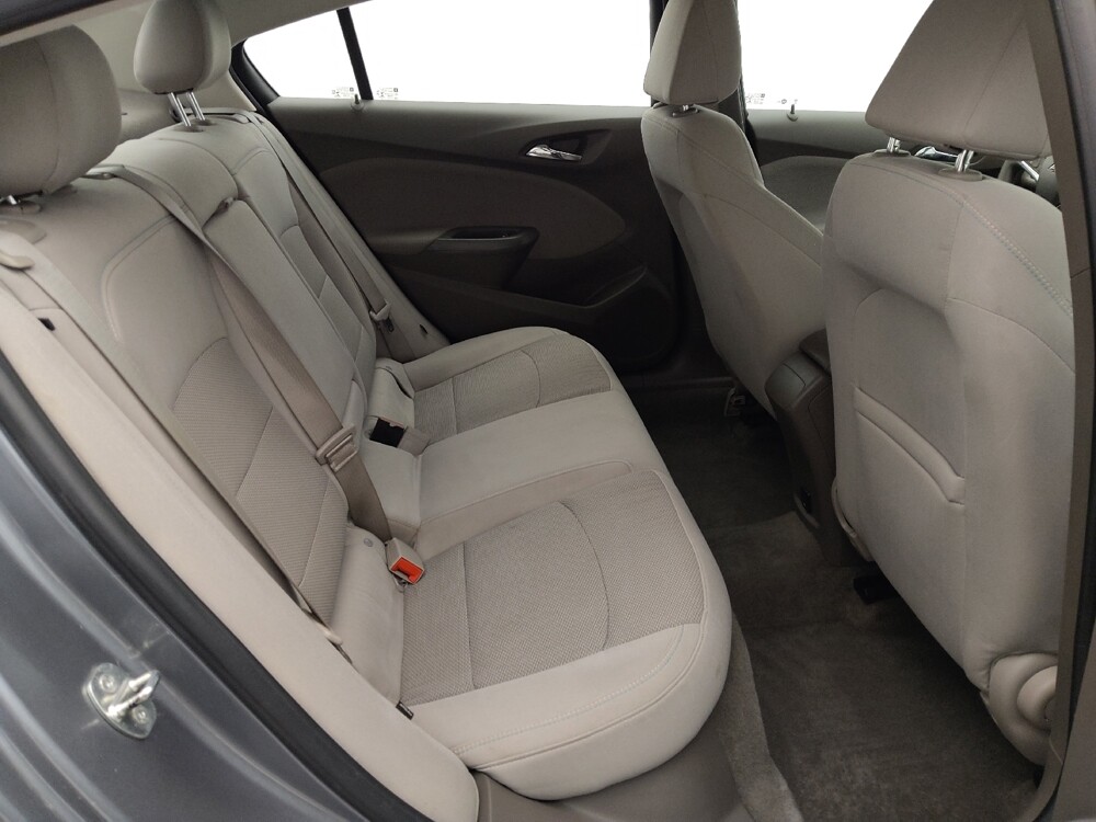 2018 Chevrolet Cruze in Houston, TX 77074 - 18090740 19