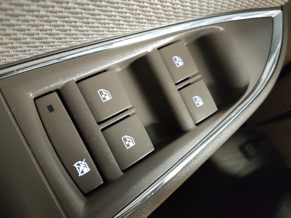 2018 Chevrolet Cruze in Houston, TX 77074 - 18090740 27