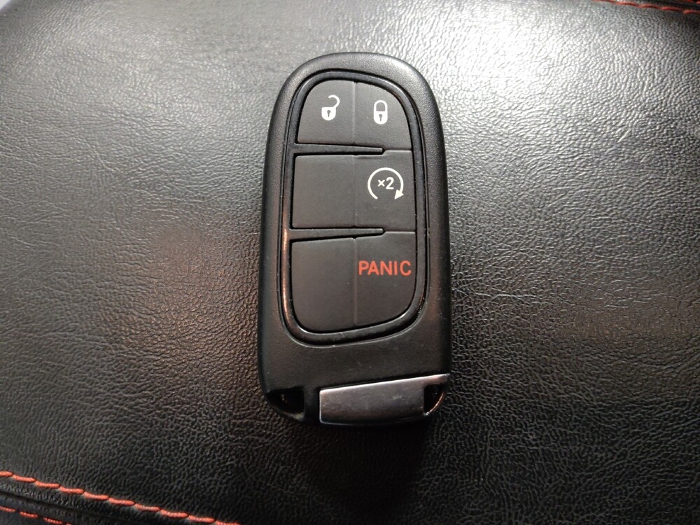 2018 Jeep Cherokee in Houston, TX 77074 - 18090744 32