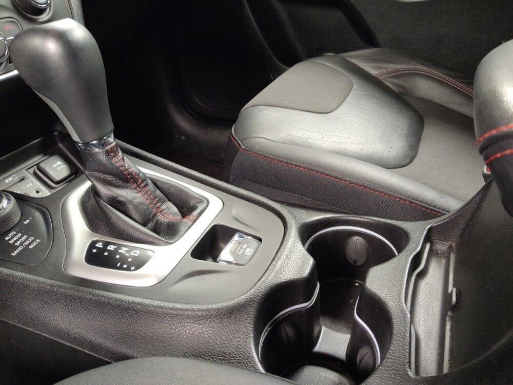 2018 Jeep Cherokee in Houston, TX 77074 - 18090744 26