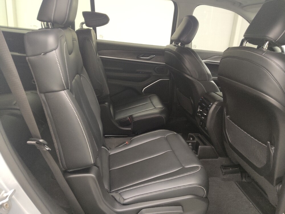 2021 Jeep Grand Cherokee L in St. Louis, MO 63136 - 18090753 19