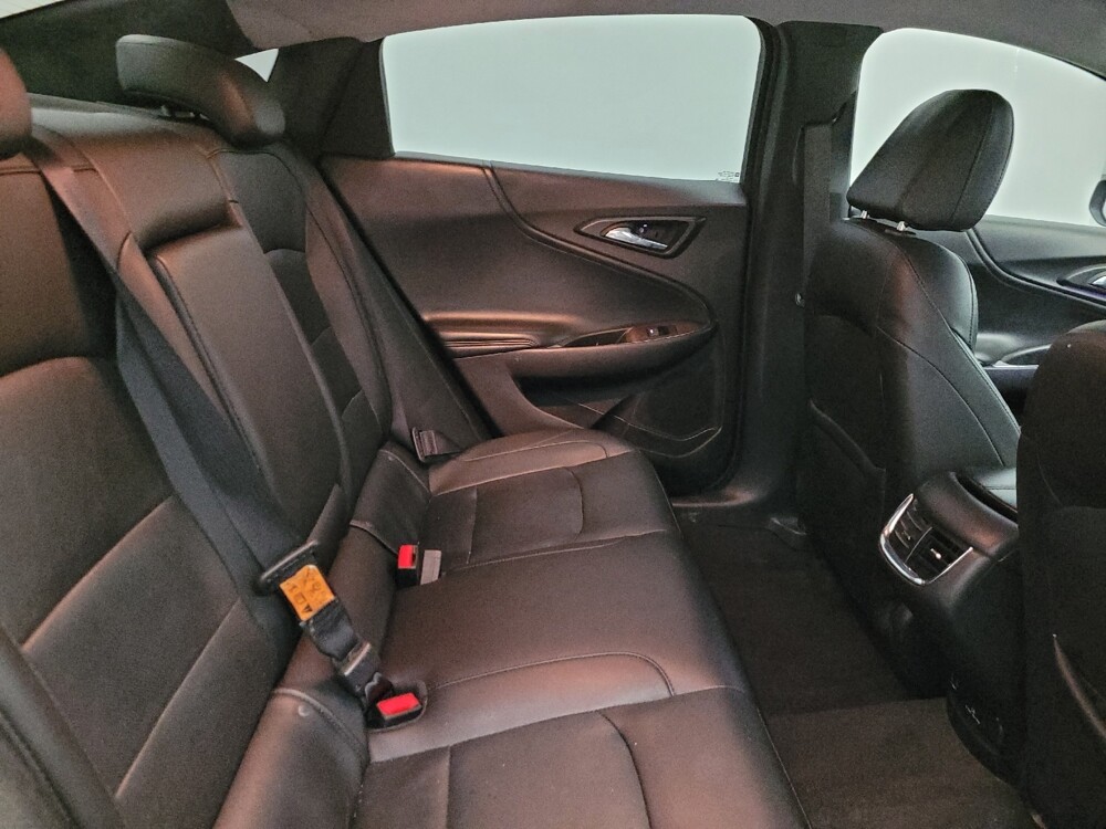 2018 Chevrolet Malibu in Mesa, AZ 85210 - 18090756 19