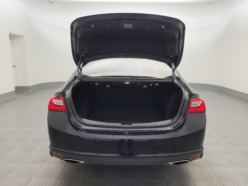 2018 Chevrolet Malibu in Mesa, AZ 85210 - 18090756 29