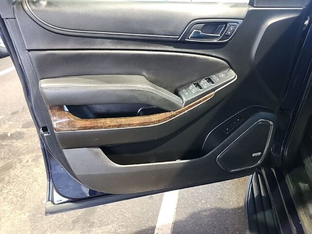 2019 Chevrolet Tahoe in Knoxville, TN 37912 - 18090772 12
