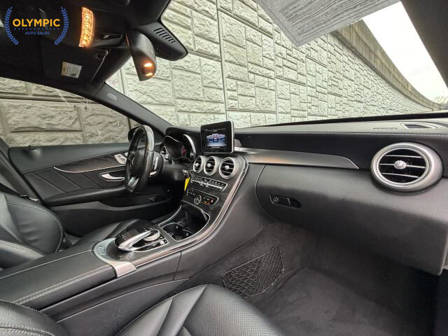 2015 Mercedes-Benz C 300 in Decatur, GA 30032 - 18090779 20