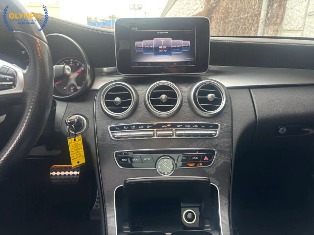 2015 Mercedes-Benz C 300 in Decatur, GA 30032 - 18090779 27