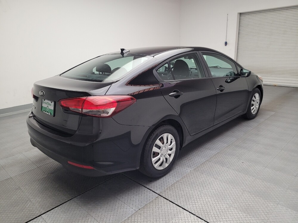 2018 Kia Forte in Downey, CA 90241 - 18090785 9