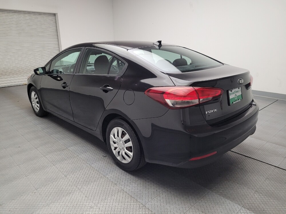 2018 Kia Forte in Downey, CA 90241 - 18090785 5