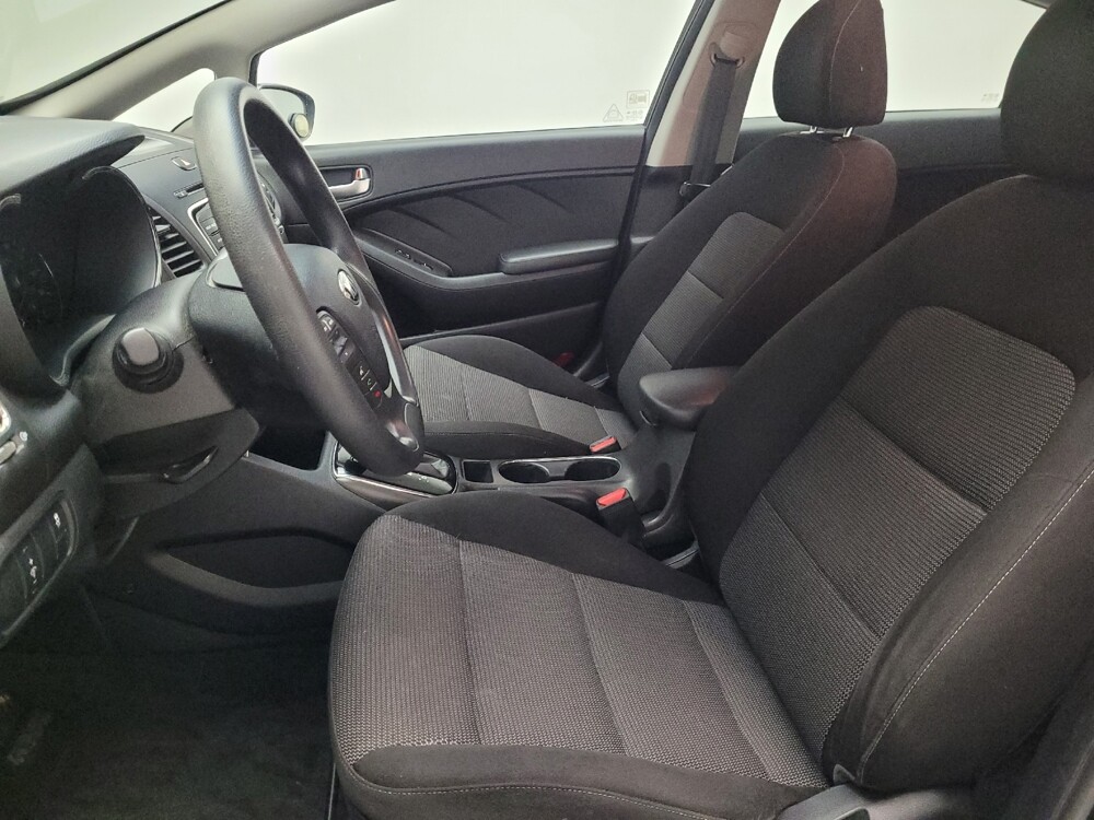 2018 Kia Forte in Downey, CA 90241 - 18090785 17