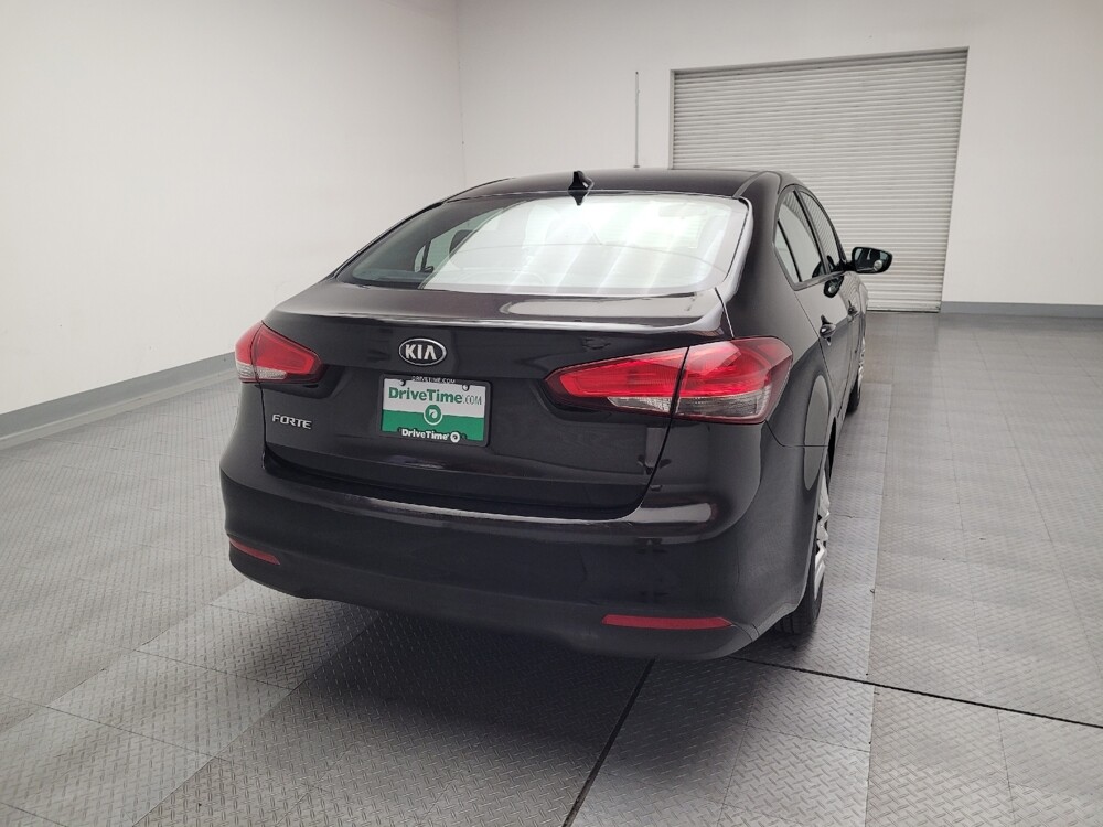 2018 Kia Forte in Downey, CA 90241 - 18090785 7