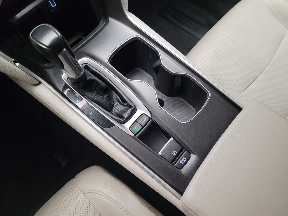 2018 Honda Accord in Downey, CA 90241 - 18090786 26