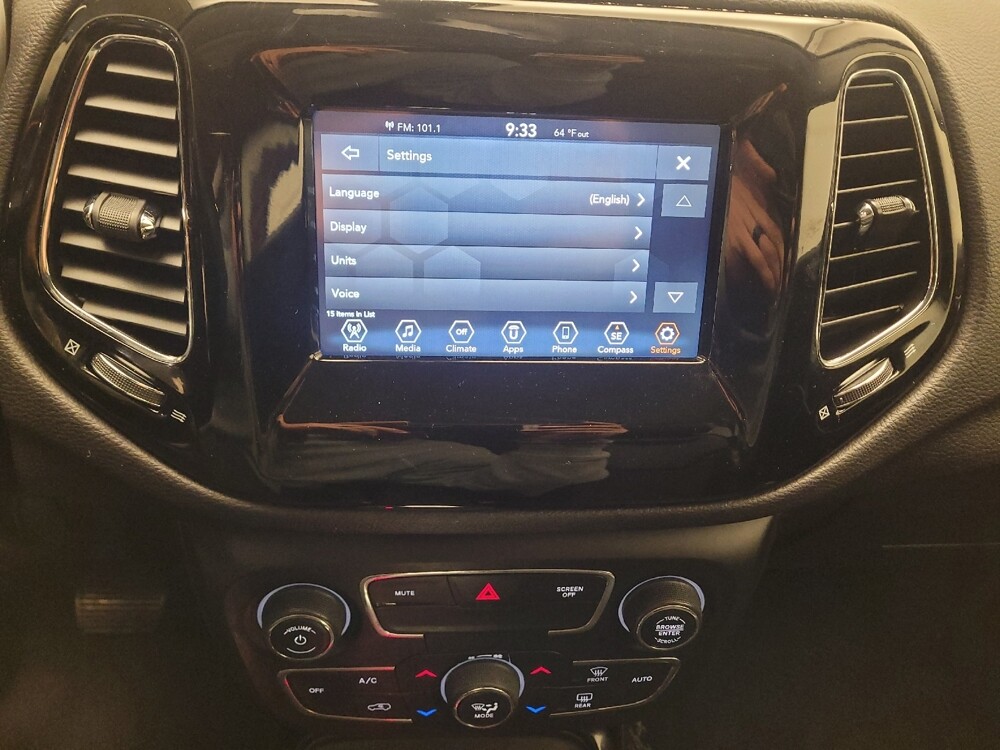 2018 Jeep Compass in Downey, CA 90241 - 18090791 25