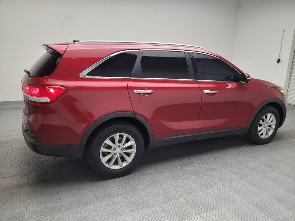 2017 Kia Sorento in Downey, CA 90241 - 18090792 10