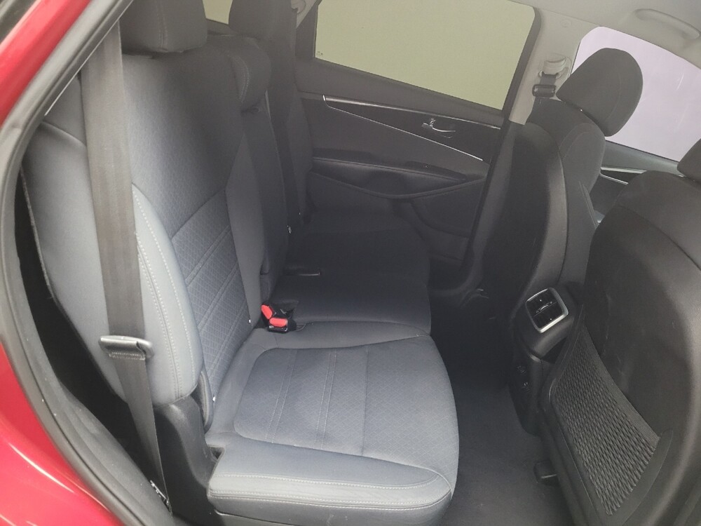 2017 Kia Sorento in Downey, CA 90241 - 18090792 19