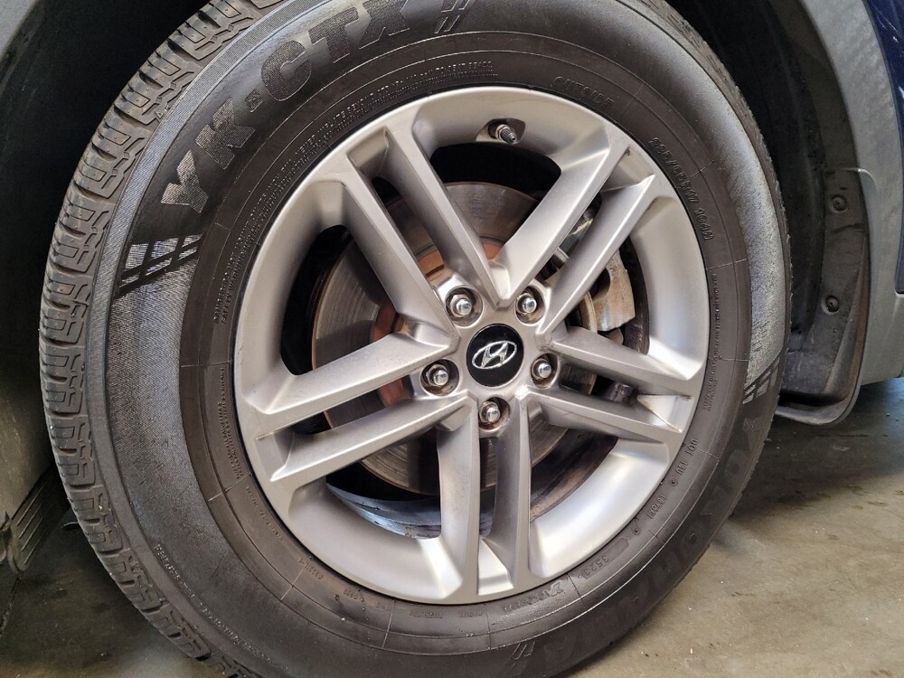 2017 Hyundai Santa Fe in Downey, CA 90241 - 18090793 31