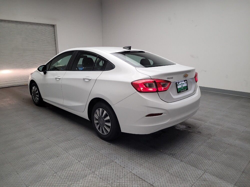 2018 Chevrolet Cruze in Torrance, CA 90504 - 18090794 5