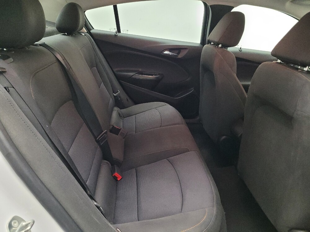 2018 Chevrolet Cruze in Torrance, CA 90504 - 18090794 19