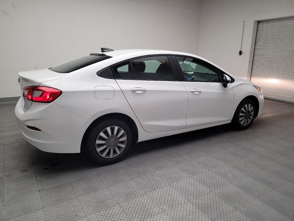 2018 Chevrolet Cruze in Torrance, CA 90504 - 18090794 10