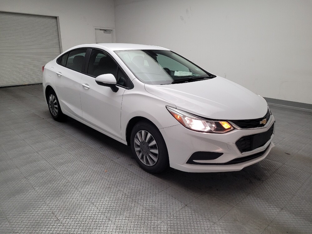 2018 Chevrolet Cruze in Torrance, CA 90504 - 18090794 13