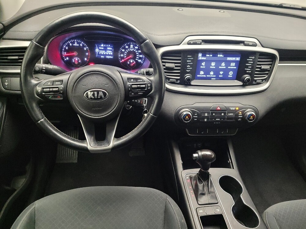 2018 Kia Sorento in Downey, CA 90241 - 18090806 22
