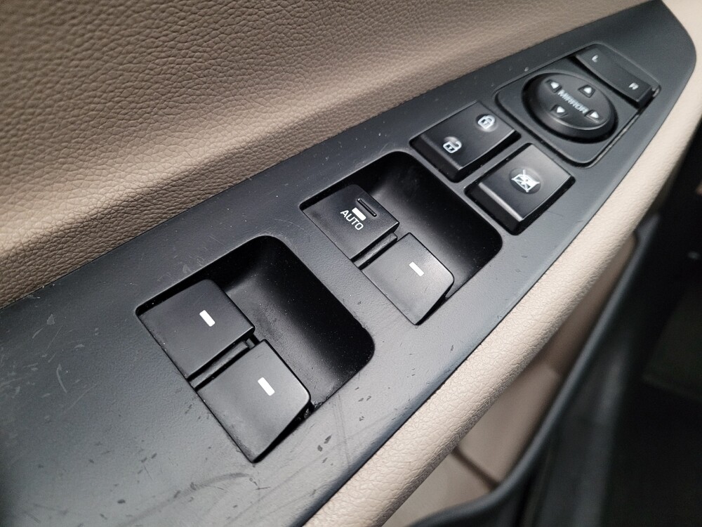 2017 Hyundai Tucson in Bakersfield, CA 93309 - 18090810 27