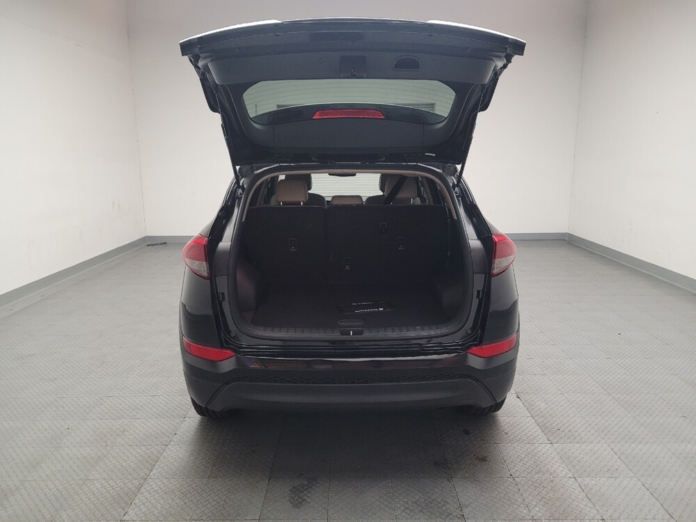 2017 Hyundai Tucson in Bakersfield, CA 93309 - 18090810 29