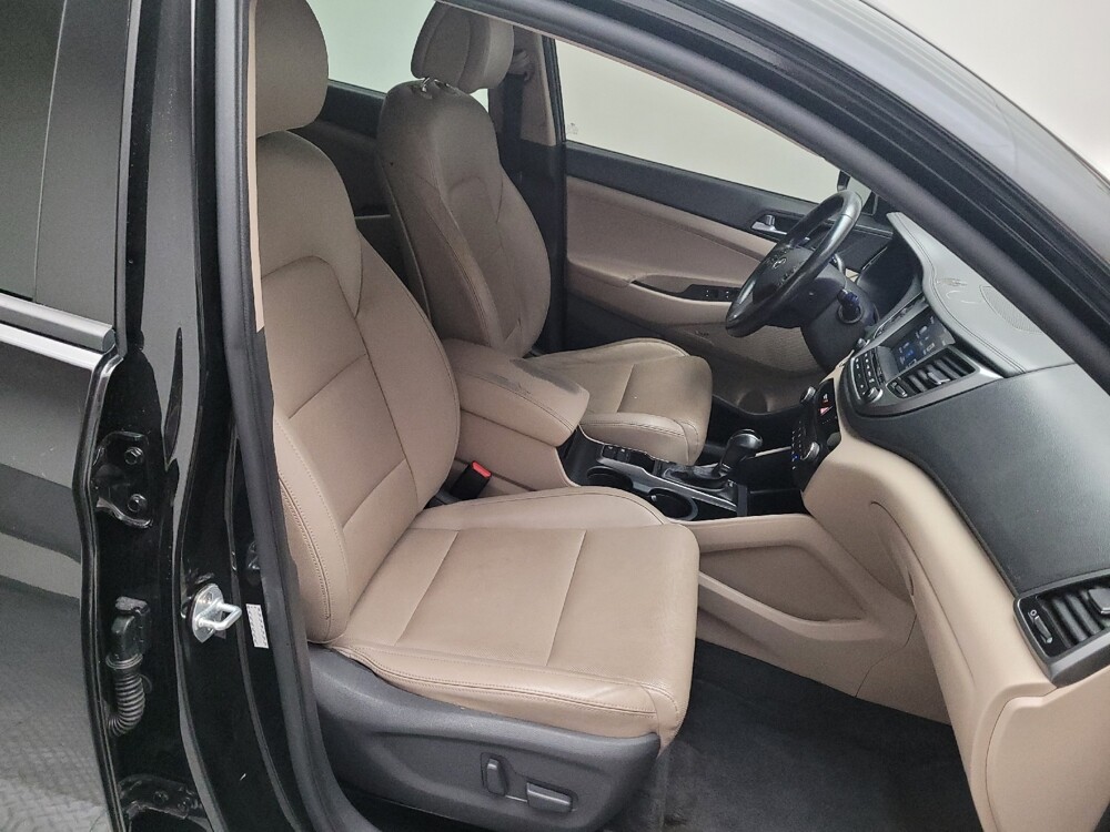 2017 Hyundai Tucson in Bakersfield, CA 93309 - 18090810 21