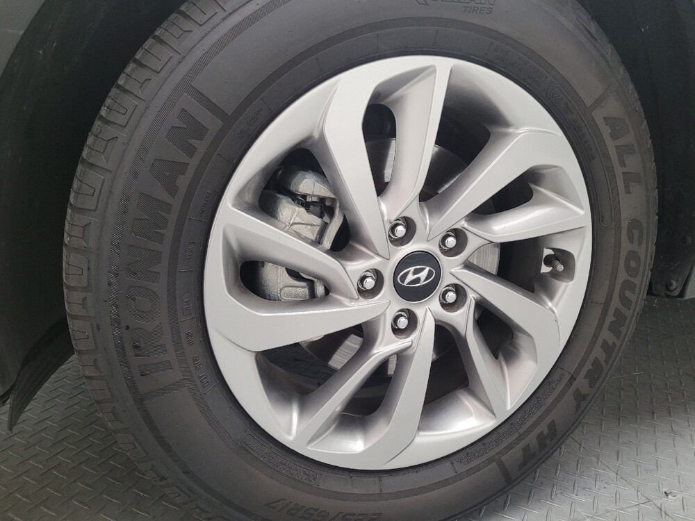 2017 Hyundai Tucson in Bakersfield, CA 93309 - 18090810 31