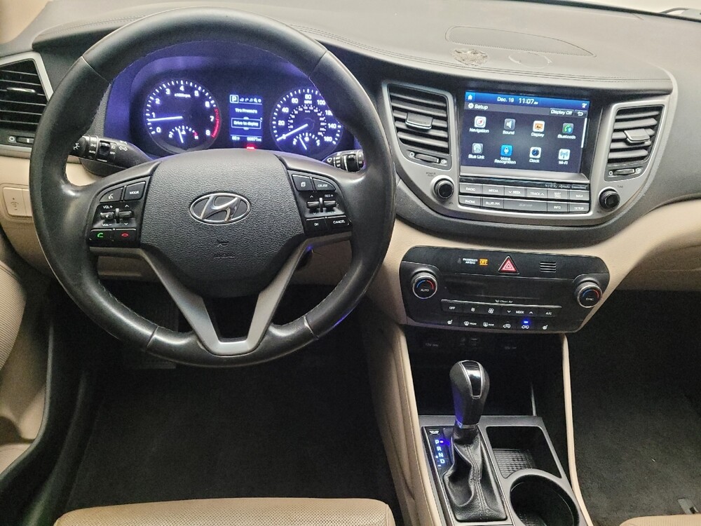 2017 Hyundai Tucson in Bakersfield, CA 93309 - 18090810 22