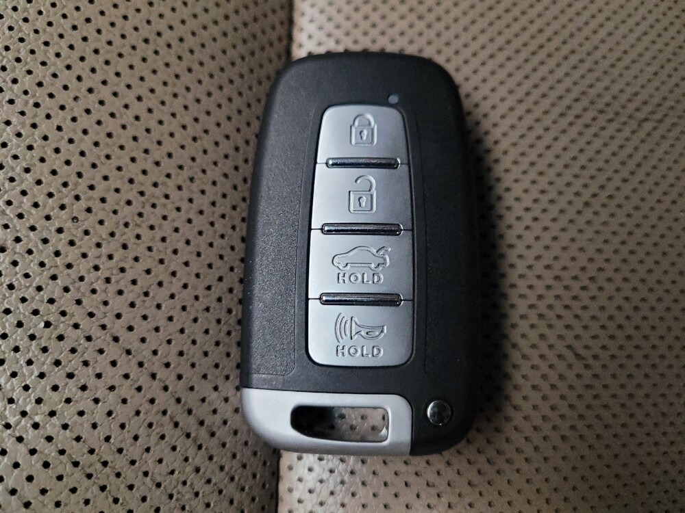 2017 Hyundai Tucson in Bakersfield, CA 93309 - 18090810 32