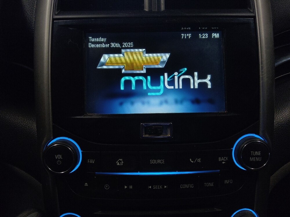 2014 Chevrolet Malibu in Chandler, AZ 85225 - 18090845 25