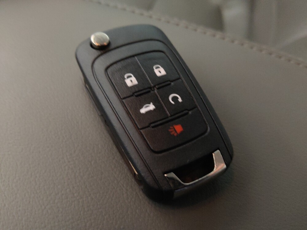 2014 Chevrolet Malibu in Chandler, AZ 85225 - 18090845 32