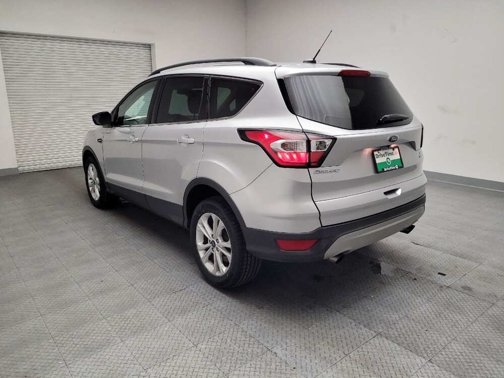2018 Ford Escape in Riverside, CA 92504 - 18090858 5