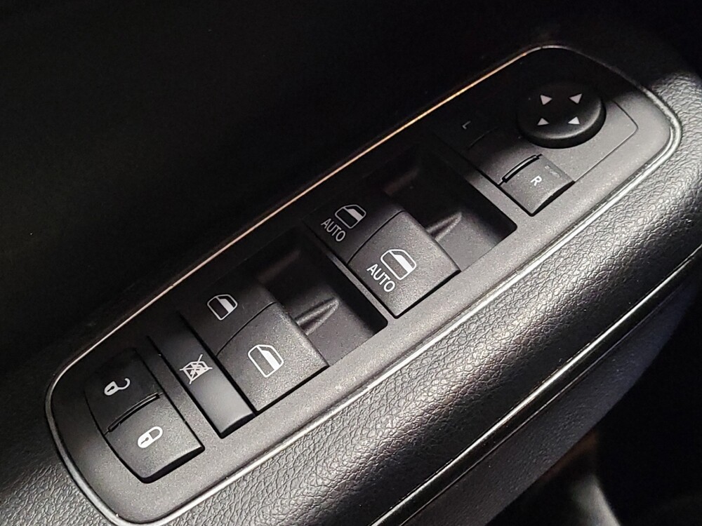 2013 Chrysler 300 in Jacksonville, FL 32210 - 18090865 27