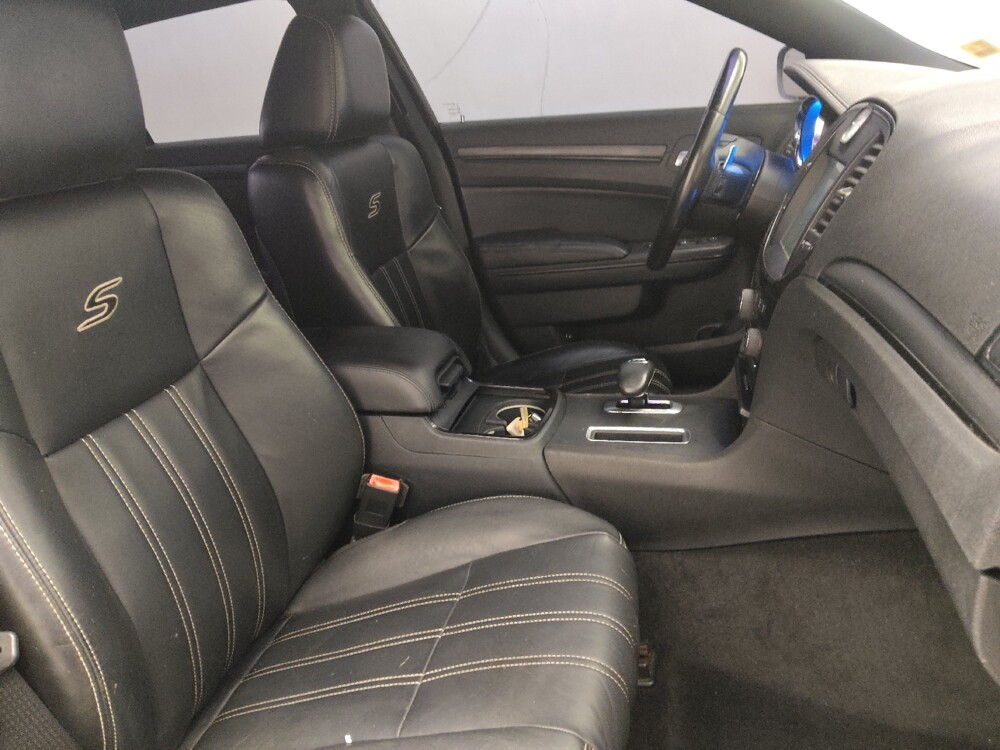 2013 Chrysler 300 in Jacksonville, FL 32210 - 18090865 21