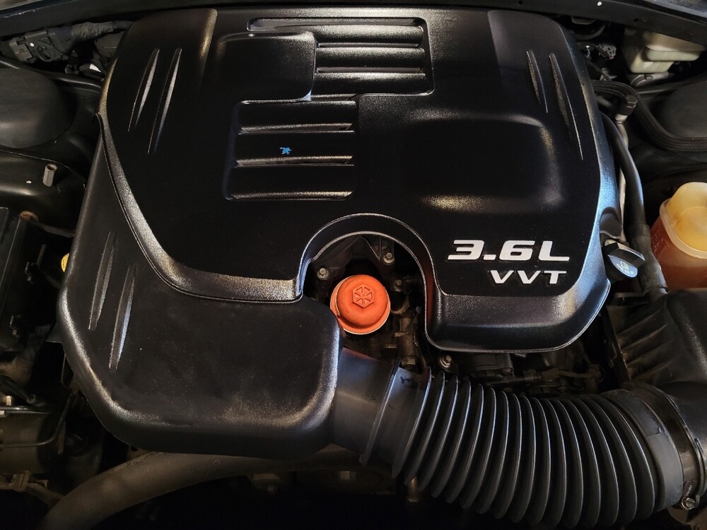 2013 Chrysler 300 in Jacksonville, FL 32210 - 18090865 30