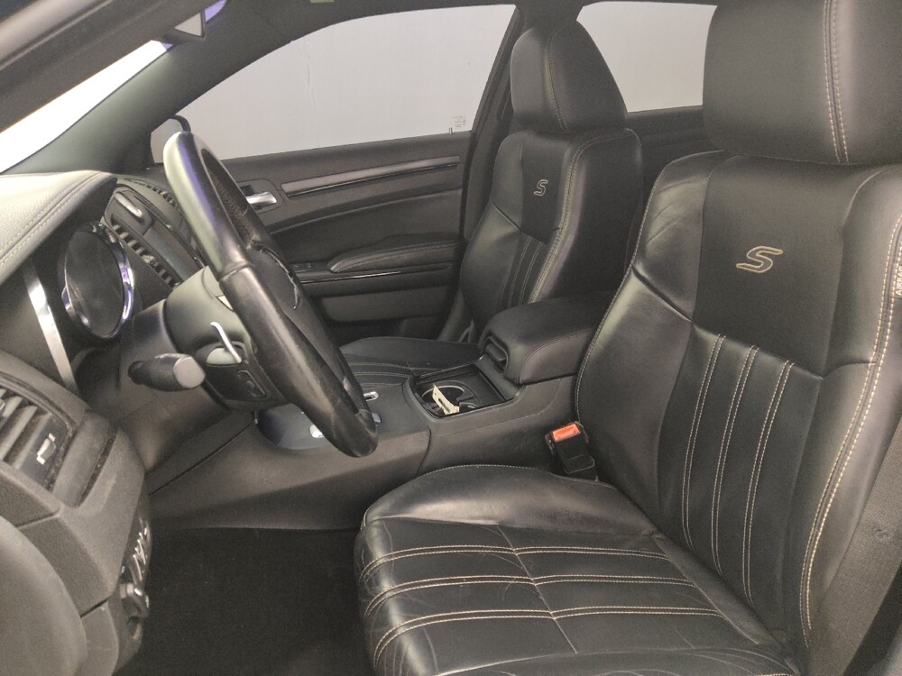 2013 Chrysler 300 in Jacksonville, FL 32210 - 18090865 17