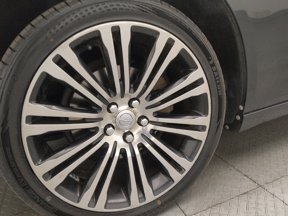 2013 Chrysler 300 in Jacksonville, FL 32210 - 18090865 31