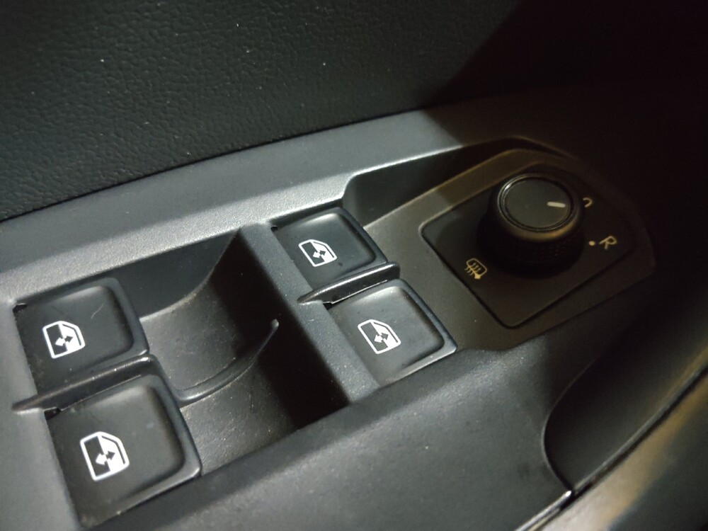 2019 Volkswagen Jetta in Charleston, SC 29414 - 18090874 27