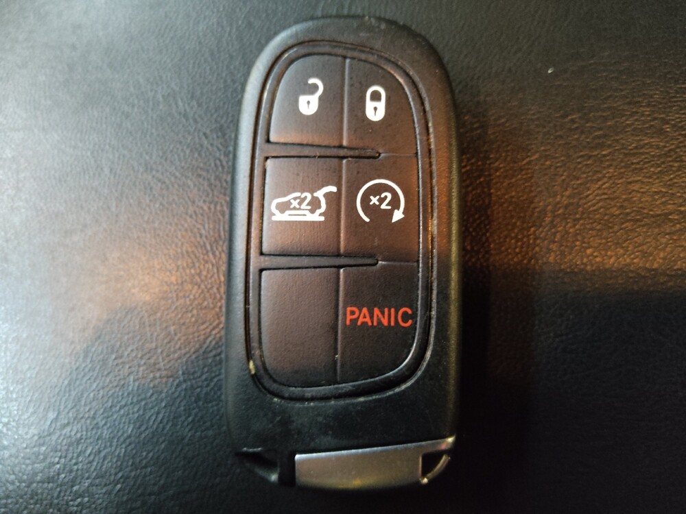 2018 Jeep Cherokee in Raleigh, NC 27604 - 18090878 32