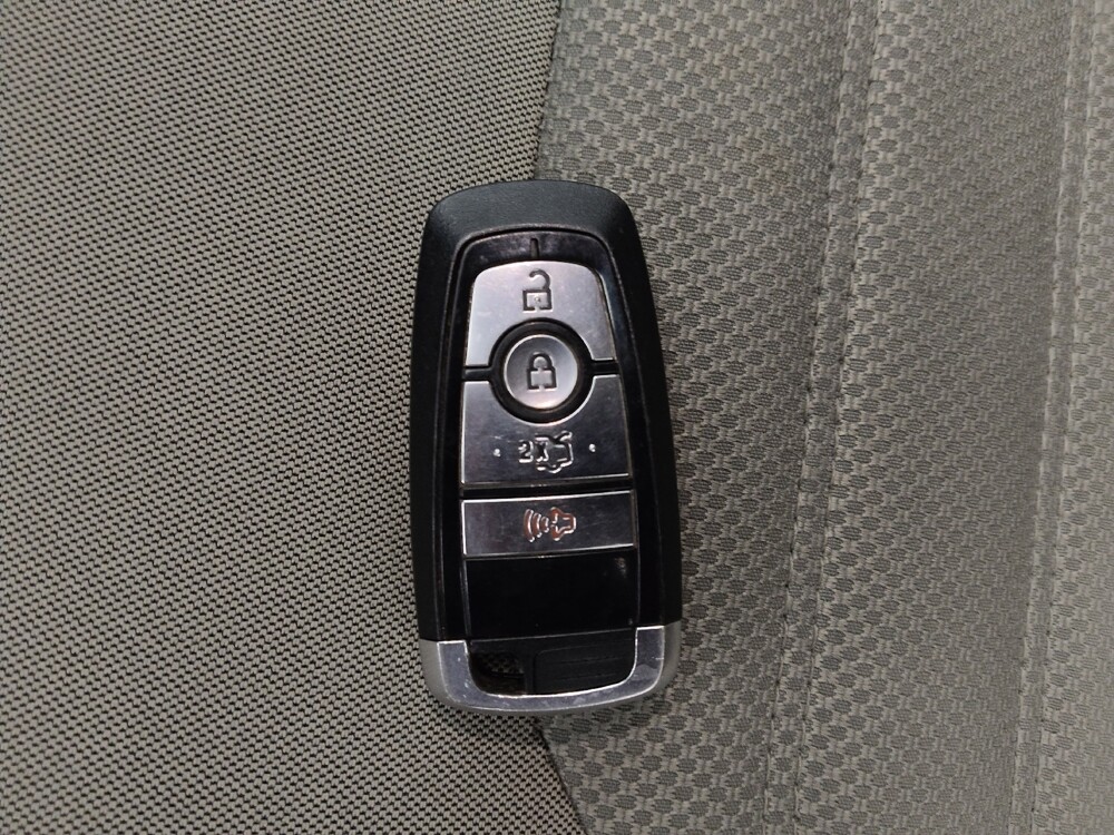 2018 Ford Fusion in Wichita, KS 67207 - 18090882 32