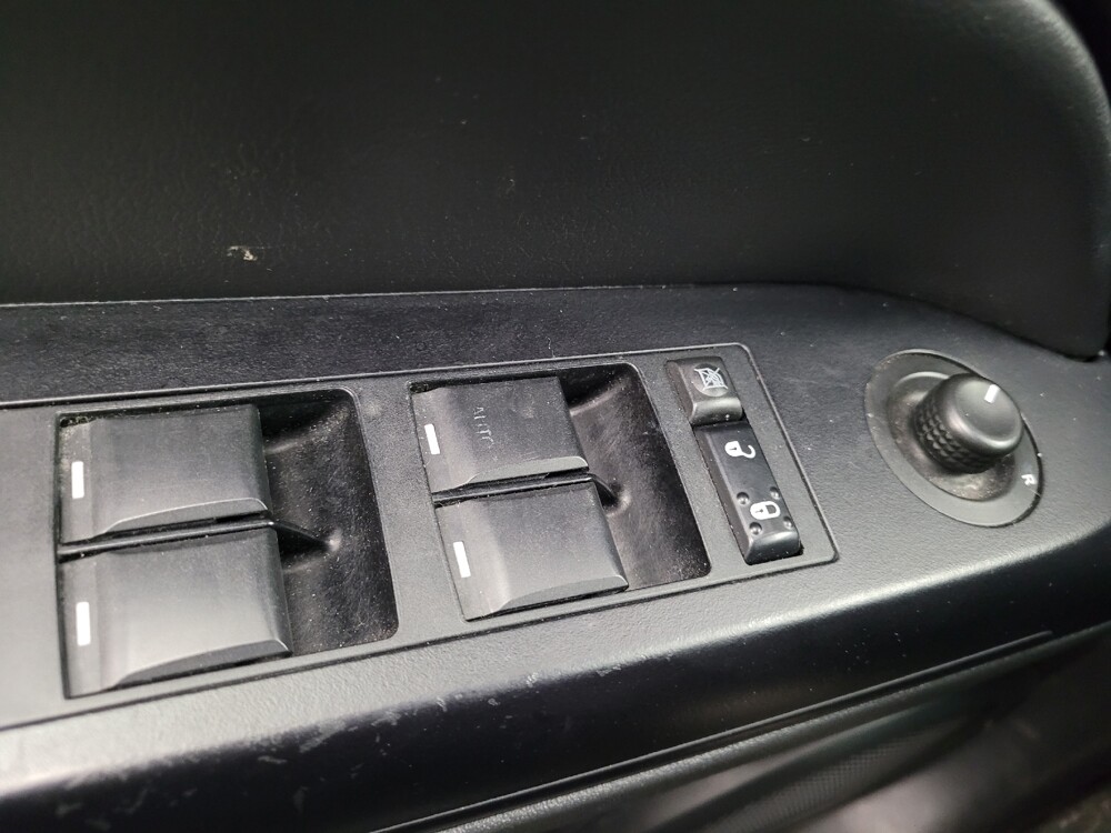 2015 Jeep Compass in Memphis, TN 38115 - 18090884 27