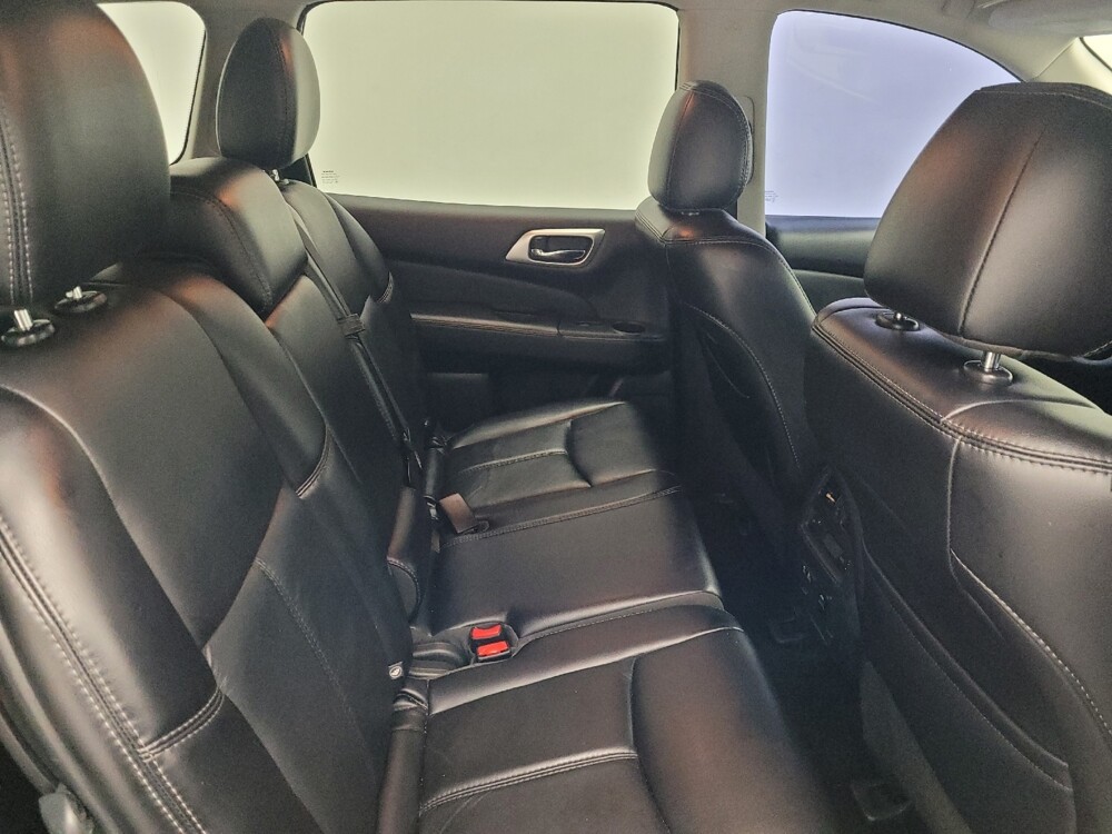 2019 Nissan Pathfinder in Huntsville, AL 35816 - 18090885 19