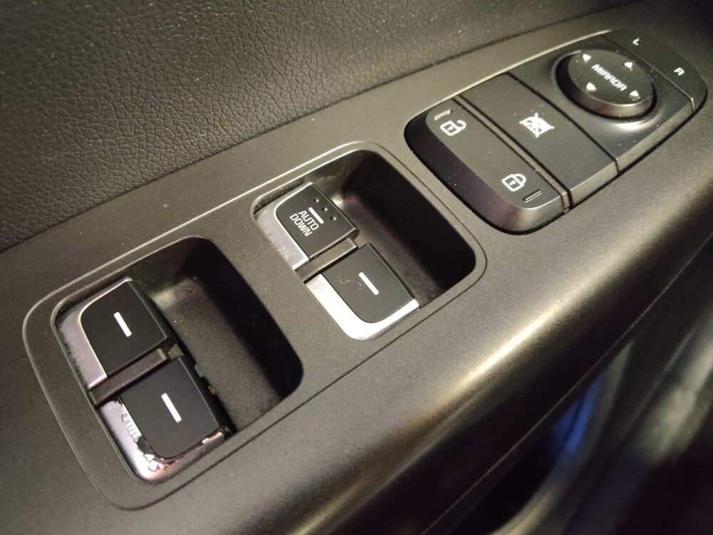 2017 Kia Sportage in Houston, TX 77074 - 18090887 27