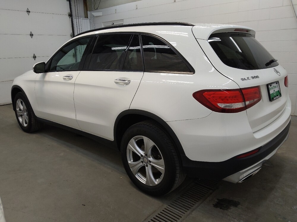 2017 Mercedes-Benz GLC 300 in Fairfield, OH 45014 - 18090888 3