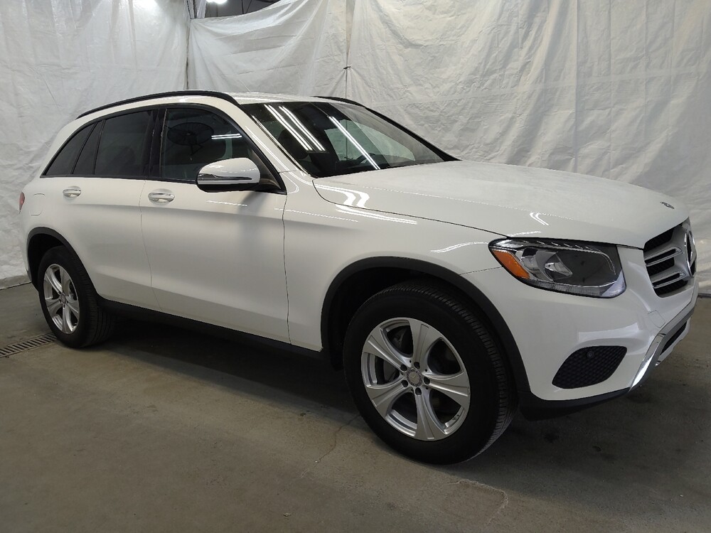 2017 Mercedes-Benz GLC 300 in Fairfield, OH 45014 - 18090888 11