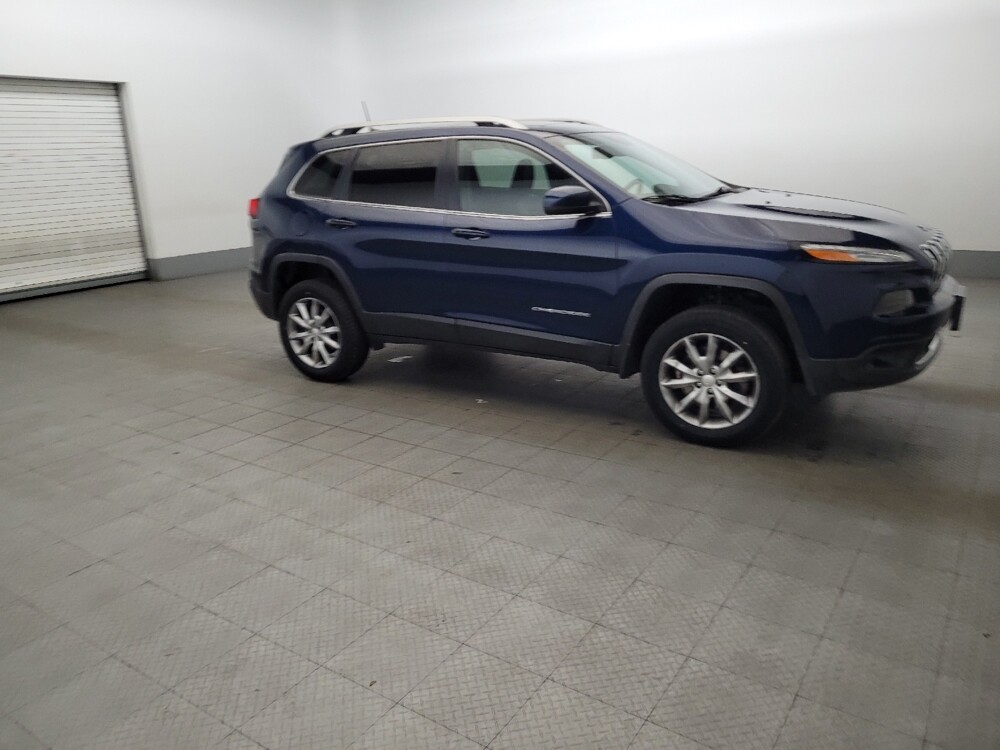 2018 Jeep Cherokee in Newport News, VA 23601 - 18090900 11