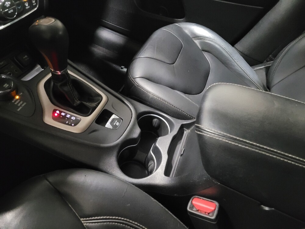 2018 Jeep Cherokee in Newport News, VA 23601 - 18090900 26