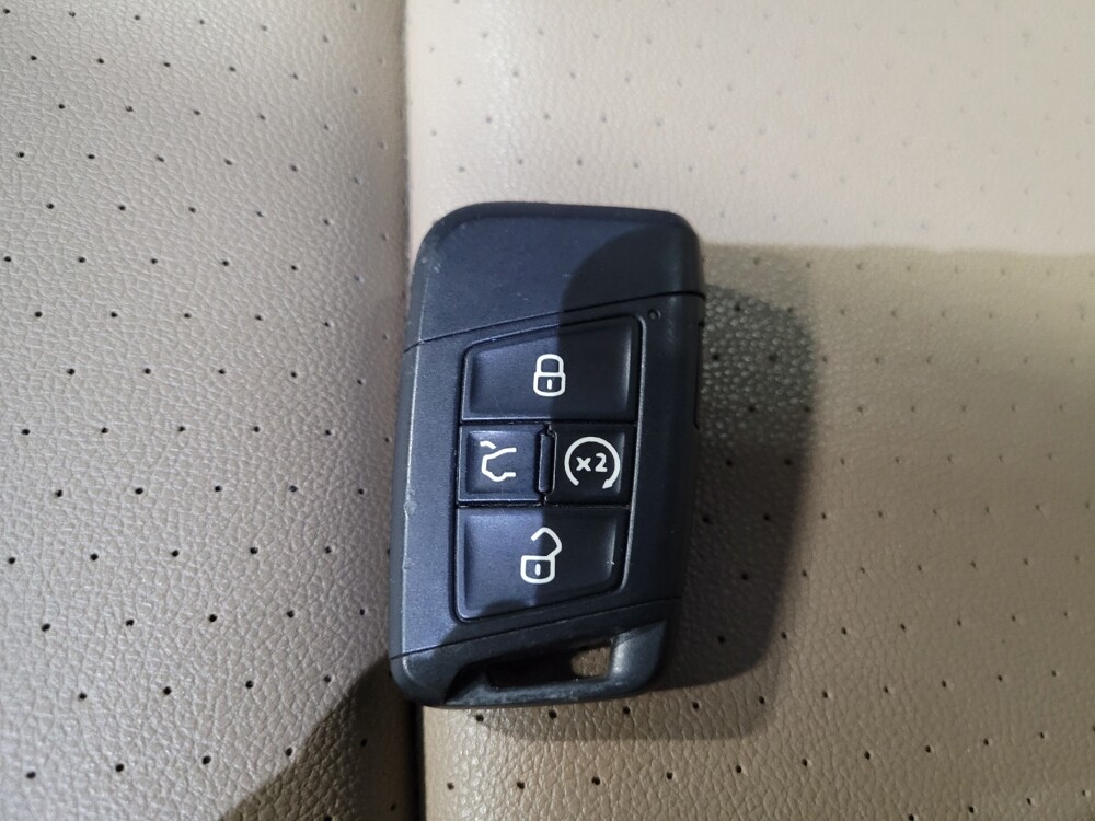 2020 Volkswagen Atlas in Williamstown, NJ 8094 - 18090901 32